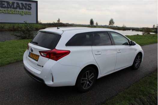 Toyota Auris Touring Sports - 1.8 Hybrid Lease l Pandodak l Camera l Navigatie - 1