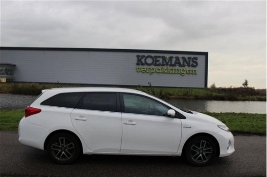 Toyota Auris Touring Sports - 1.8 Hybrid Lease l Pandodak l Camera l Navigatie - 1