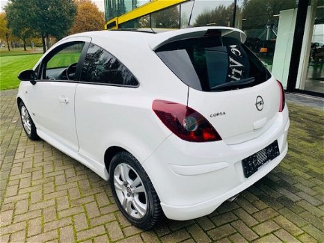 Opel Corsa - 1.2 16V 85PK 3D COLOR OPC LINE - 1