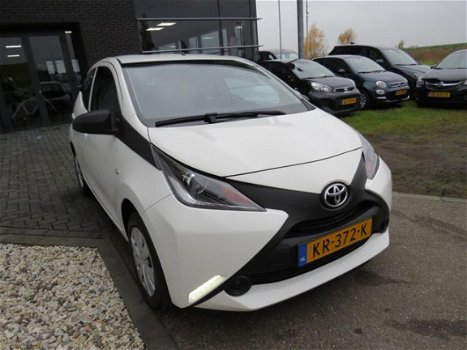 Toyota Aygo - 1.0 VVT-i x-now Airco Elek Ramen - 1