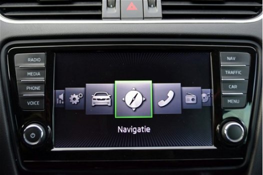 Skoda Octavia Combi - 1.6 TDi Greenline Businessline ECC. Full Map Navi, Sportstoelen, Dealer Onderh - 1