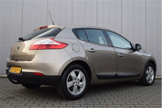 Renault Mégane - 1.6 5Drs Dynamique ECC, Full Map Navi, Trekhaak, Volledig Onderhouden - 1