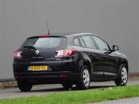 Renault Mégane Estate - 1.6 Authentique _@ Navigatie Dealer-Oh - 1