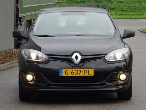 Renault Mégane Estate - 1.6 Authentique _@ Navigatie Dealer-Oh - 1