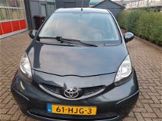 Toyota Aygo - 1.0 12v VVT-i + 5drs