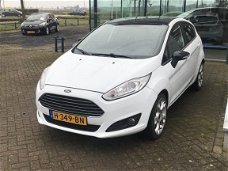 Ford Fiesta - 100 pk Tit. Navi/Camera/Cruise/17" LM