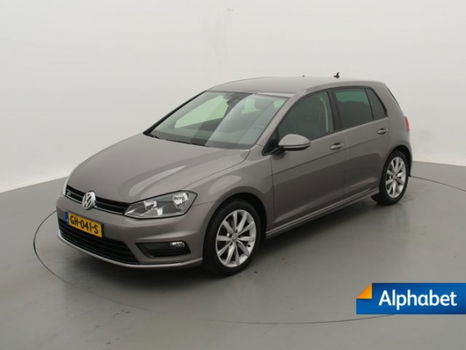 Volkswagen Golf - 1.4 TSI 150pk Automaat R-Line Business Edition + Afneembare Trekhaak - 1