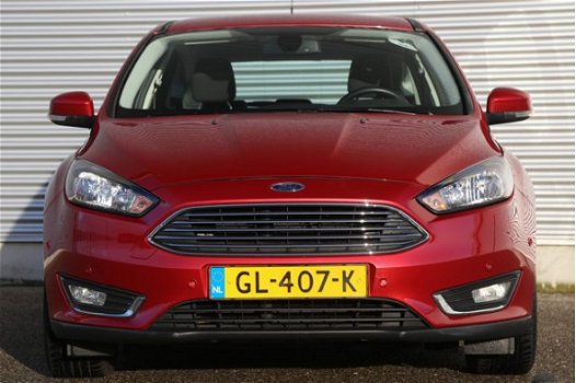 Ford Focus - 1.5 150pk ecoboost Titanium Edition Navigatie 17'' PDC 87 - 1