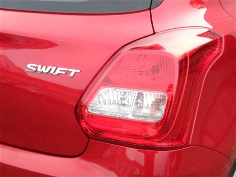 Suzuki Swift - 1.2 DUAL JET 90PK 5DRS COMFORT - 1