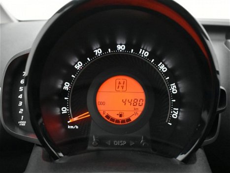 Toyota Aygo - 1.0 VVT-i x-play Airco | Bluetooth | Camera | - 1