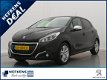 Peugeot 208 - 1.2 82pk Signature | Navigatie | Parkeersensoren | Airco | - 1 - Thumbnail