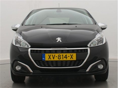 Peugeot 208 - 1.2 82pk Signature | Navigatie | Parkeersensoren | Airco | - 1