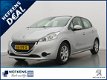 Peugeot 208 - 1.2 82pk Active | Navigatie TomTom | Parkeersensoren | Lm velgen | Airco | - 1 - Thumbnail