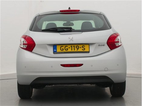 Peugeot 208 - 1.2 82pk Active | Navigatie TomTom | Parkeersensoren | Lm velgen | Airco | - 1