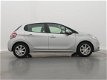 Peugeot 208 - 1.2 82pk Active | Navigatie TomTom | Parkeersensoren | Lm velgen | Airco | - 1 - Thumbnail