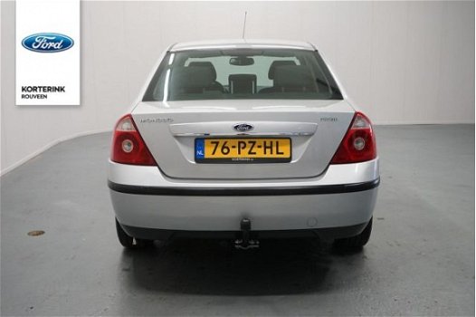 Ford Mondeo - 1.8-16V Futura - 1