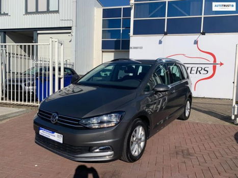 Volkswagen Touran - 1.6 TDI SCR Connected Series - 1