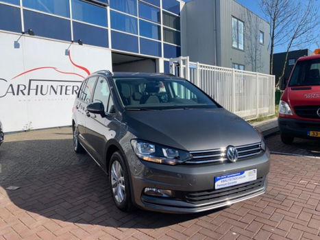 Volkswagen Touran - 1.6 TDI SCR Connected Series - 1