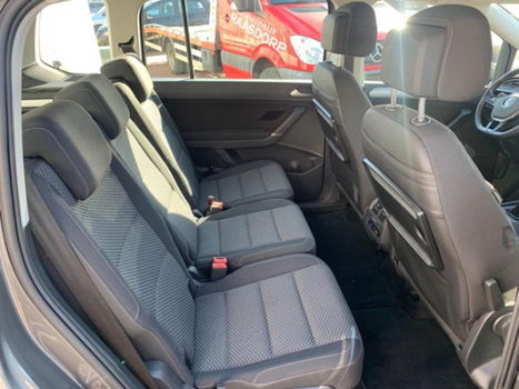 Volkswagen Touran - 1.6 TDI SCR Connected Series - 1