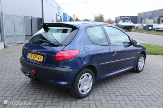 Peugeot 206 - 1.4 XR leuke auto met APK tot 10-05-2020 - 1