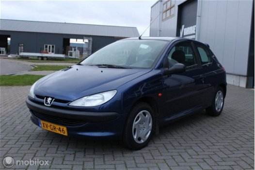 Peugeot 206 - 1.4 XR leuke auto met APK tot 10-05-2020 - 1