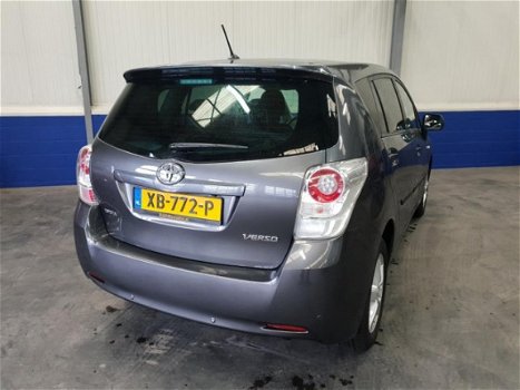 Toyota Verso - 1.8 VVT-i Business Limited Navigatie, camera - 1