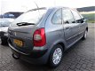 Citroën Xsara Picasso - 1.8i-16V 5 deurs, nwe APK tot 08-03-2021, AIRCO, CRUISE, en rijd, remt nog s - 1 - Thumbnail