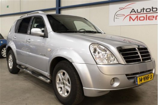 SsangYong Rexton - RX 270 Xdi /AUTOMAAT/LEDER/TREKH./4x4/GRIJS KENTEKEN - 1