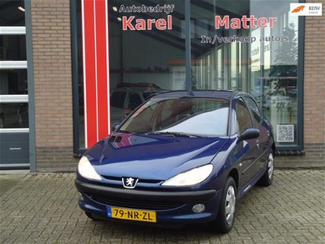 Peugeot 206 - 1.4 XT *5 DEURS* *APK T/M 8-11-2020 - 1