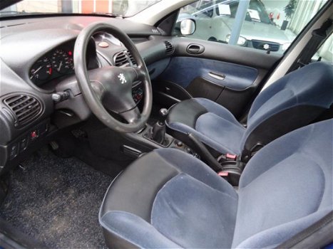 Peugeot 206 - 1.4 XT *5 DEURS* *APK T/M 8-11-2020 - 1