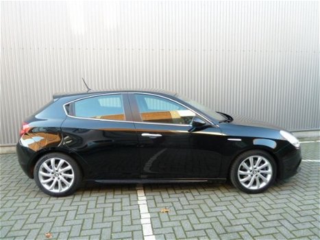 Alfa Romeo Giulietta - 1.4 T Distinctive /192 PK/Airco/Audio/17