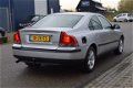 Volvo S60 - 2.4 | Airco | Cruise | Nieuwe APK - 1 - Thumbnail