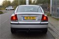 Volvo S60 - 2.4 | Airco | Cruise | Nieuwe APK - 1 - Thumbnail