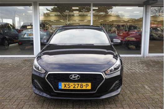 Hyundai i30 - 1.0 T-GDI Comfort | Navi | Climate/cruise control | Achteruitrijcamera | Lane Assist | - 1