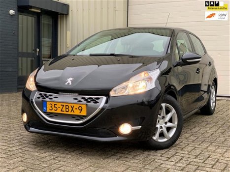 Peugeot 208 - 1.4 e-HDi Blue Lease AUTOMAAT VOL ONDERH NAP NAVI PDC TREKH - 1