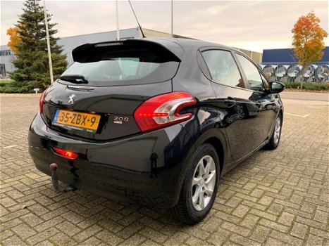 Peugeot 208 - 1.4 e-HDi Blue Lease AUTOMAAT VOL ONDERH NAP NAVI PDC TREKH - 1