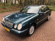 Mercedes-Benz E-klasse - E 200