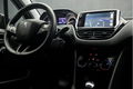 Peugeot 208 - 1.4 e-HDi Active Edition Automaat (NAVIGATIE, AIRCO, CRUISE, FLIPPERS, SPOILER, SPORTS - 1 - Thumbnail