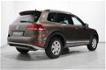 Volkswagen Touareg - 3.0 TDI Highline Automaat, Navi, Cruise, Stoelventilatie, Memory, Leder, dyn-au - 1 - Thumbnail