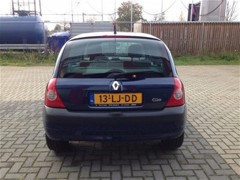 Renault Clio - 1.6 16v AUTOMAAT*INITIALE*5DRS*UNIEK LAGE KM'S - 1