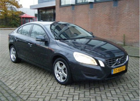 Volvo S60 - 2.0T Kinetic Navi PDC Ex.BPM 6999 - 1