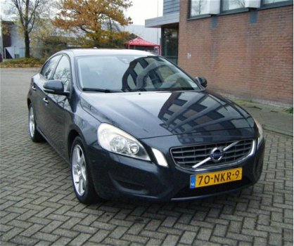 Volvo S60 - 2.0T Kinetic Navi PDC Ex.BPM 6999 - 1