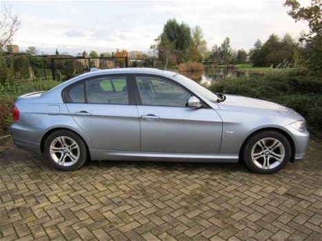 BMW 3-serie - 318i Business Line/ Navi / opendak/ NAP/APK - 1