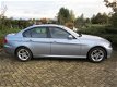 BMW 3-serie - 318i Business Line/ Navi / opendak/ NAP/APK - 1 - Thumbnail