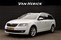 Skoda Octavia Combi - 1.6 TDI Ambition Businessline Automaat / Compleet - 1 - Thumbnail