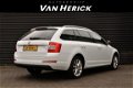 Skoda Octavia Combi - 1.6 TDI Ambition Businessline Automaat / Compleet - 1 - Thumbnail