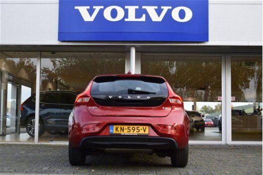 Volvo V40 - 2.0 T2 Nordic+ | On Call / Standkachel / Stoelverwarming voor / Voorruit verwarming / Cr - 1
