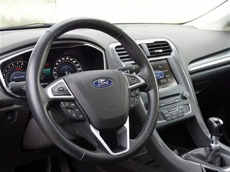 Ford Mondeo - 1.5 Titanium | Navigatie | Panoramadak | LED | Keyless entry | Elektrische achterklep - 1