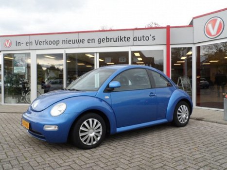 Volkswagen New Beetle - 2.0 Highline - 1