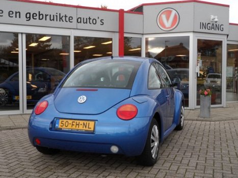 Volkswagen New Beetle - 2.0 Highline - 1